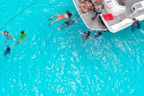 Yacht privé de luxe à Isla Mujeres avec plongée et boissons