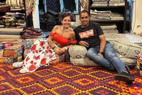 Jaipur Local Markets: Handicrafts, Textiles & Street Shopping