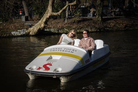 Amsterdam Independent Sightseeing por Pedal Boat
