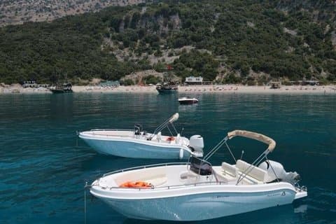 Excursão privada de Saranda Speedboat para a Baía de Krorez