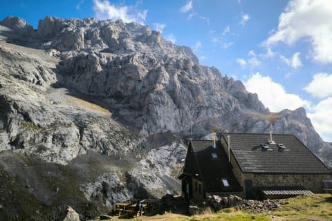 Collado Jermoso Hut Trek 2 Days in Picos de Europa