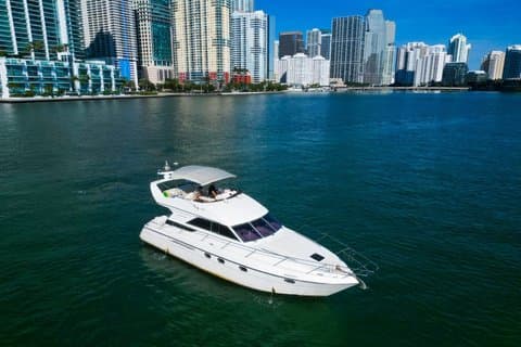 48Ft Lyx Miami Yacht med 2 vattenskotrar ingår i Miami.