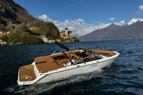 2 timmar med Bowrider Limousine motorbåt på Comosjön