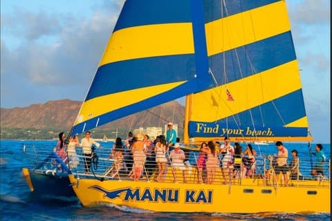 Mooie 90 minuten Catamaran Sunset Sail met drankjes!
