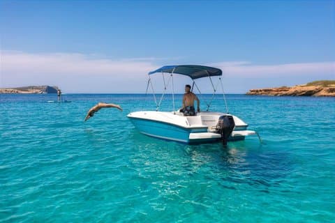 No License Boat Rental to Explore Hidden Coves