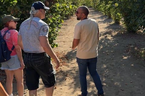 Essensverkostung und Mittagessen in einem Weingut aus Taormina