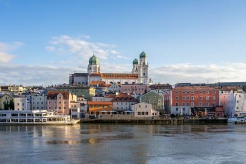 Passau til München Privat transfer med 2 timers sightseeing stop