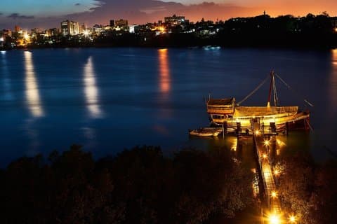 Mombasa : Crucero con Cena y Vida Nocturna Tamarind Dhow
