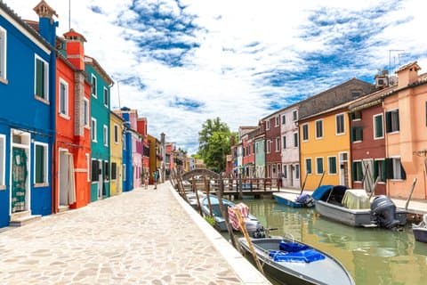 Rondreis naar de eilanden Burano en Murano vanuit San Marco of per trein.