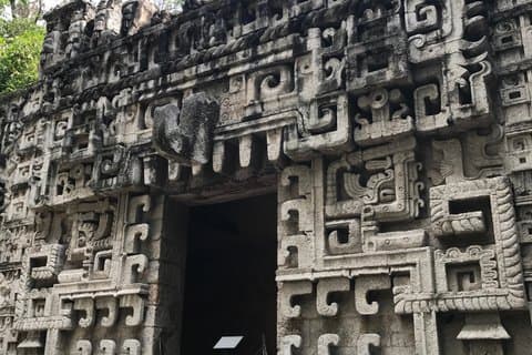 Van de Azteken naar Frida : Chapultepec Park Geschiedeniswandeling