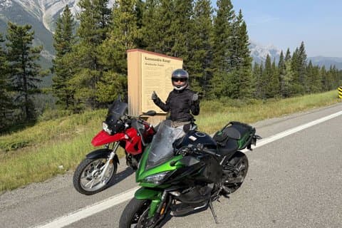 Stone og Sky Motorcycle Day Tour i Alberta