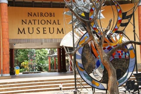 Museu Nacional de Nairobi, Girafa, Kobe e Fogo Gaucho Experience