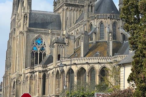 Privétransfer van Parijs of CDG/Orly Airport naar Bayeux