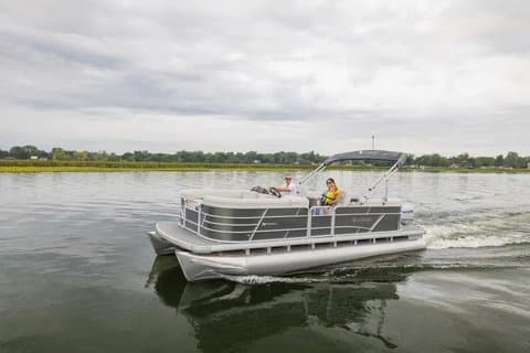 Lake Wylie 10 passenger Boat Rental - Explore at Your Own Pace