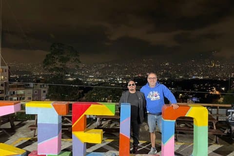 Private natt tur: Scenic Viewpoints of Medellín