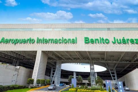 メキシコシティ国際空港（AICM）へのプレミアム送迎サービス