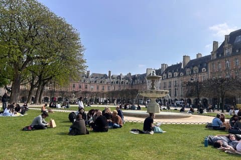 Parijs Iconische Marais en Gastronomie Privéwandeltocht