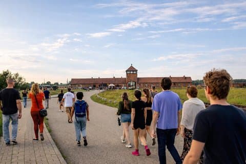 Krakau naar Auschwitz-Birkenau Live rondleiding & hotel pick-up