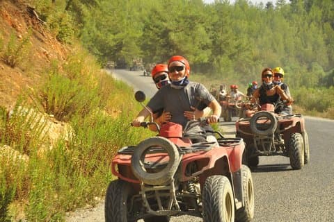 Esperienza Safari Alanya in Quad sui Monti del Toro