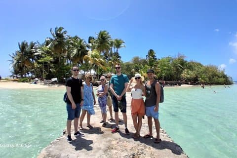 Visite de la ville de Pointe à Pitre, escale sur l'île et séjours à la plage