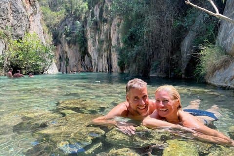 Journée Aventures : Thermes, Cascades, gîte privé