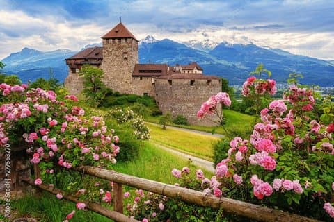 Utforsk 4 land på en dag: Liechtenstein, Østerrike, Sveits og Tyskland