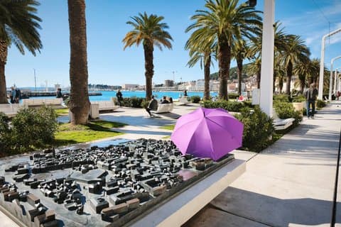 Visite à pied en PETIT GROUPE du palais de Dioclétien et de la vieille ville de Split