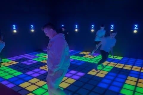 Spil The Floor is Lava og mere hos Jack Axe Entertainment