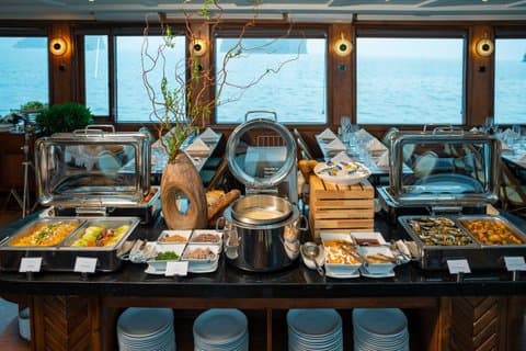 Serenity Grandeur Cruise From Hanoi