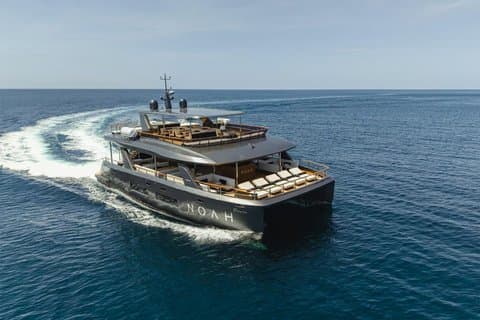 NOAH Yacht naar Phi Phi - Maiton Island