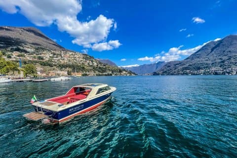 Private Boat Tour on Lake Como Villas and Villages