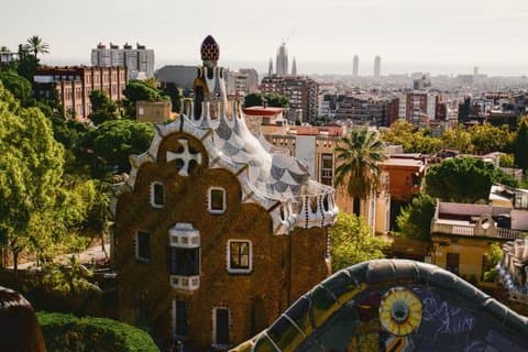 Privat Park Güell Guidad tur : Gå före i kön och Expert Local Guide