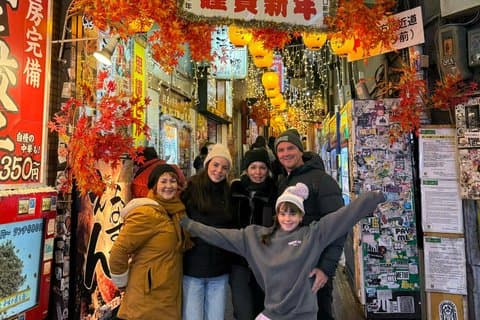 Shinjuku Night Intro Tour: Local