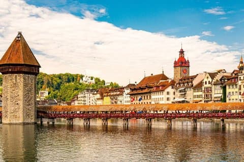 Privat dagstur til Zürich med udsigt over søen Lucerne og den gamle bydel