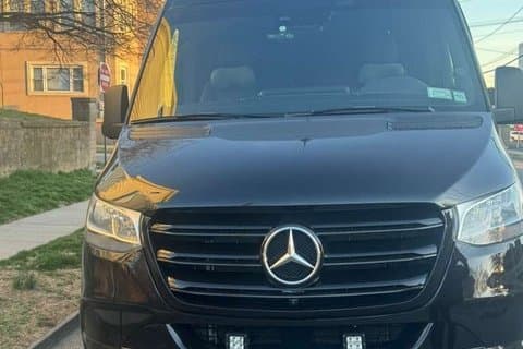 Traslado al aeropuerto de Nueva York – Furgón privado para familias y grupos