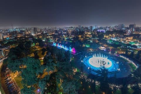 Lima Tour privato notturno Circuito d'acqua Luci della città