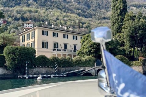 Quick Frame Private 1 Hour Lake Como Cruise with Iconic Views