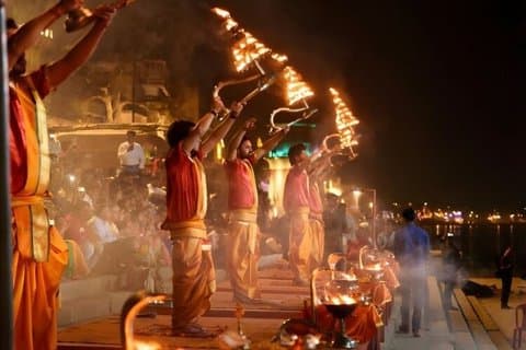 7 días de excursión espiritual a Uttar Pradesh desde Lucknow