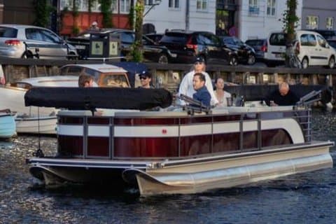 Tour de barco privado de Copenhaga com um capitão