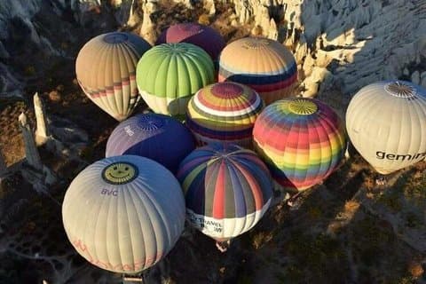 Zonsopgang Heteluchtballonvlucht boven Göreme - Cappadocië