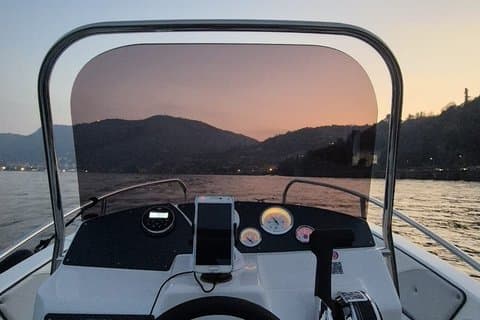 Lake Como 1 Hour Self Drive Boat with GPS