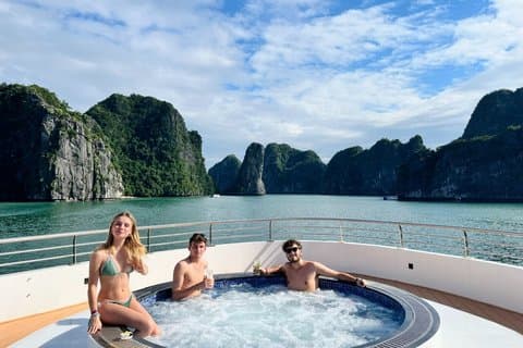 Lan Ha Bay Luxury Day Cruise with Kayaking and Biking
