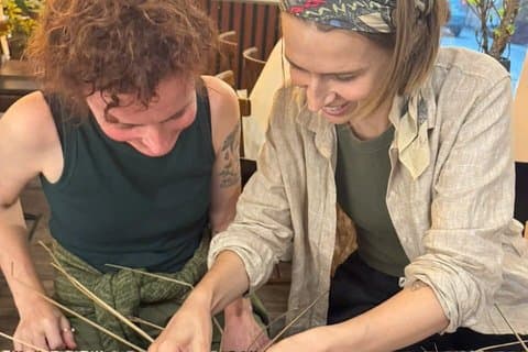 Vietnamesische traditionelle Handwebwerkstatt in Hanoi