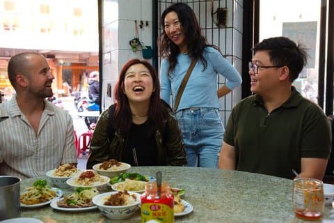 Taipei : After Dusk Food Tours con bebidas & sabores de mercado nocturno