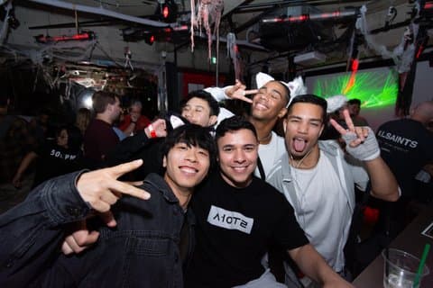 東京新宿ゲイバー・クロール 飲み放題付き