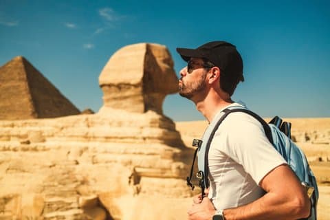 Privat dag fra Sharm til Kairo med fly, alle inngangspenger, kamel, lunsj, guide