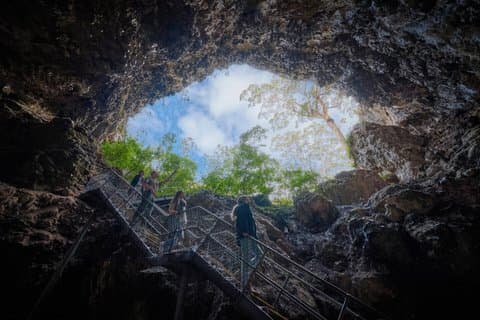 Perth: Sinkhole Cave, Margaret River & Busselton, Stargazing Tour