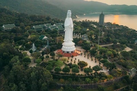 Da Nang: Lady Buddha og Marble Mountains