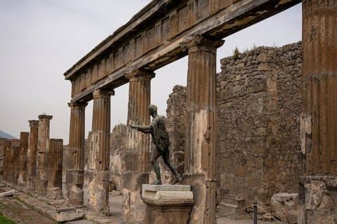 Experiência de Pompeia e Herculano com almoço fácil de Sorrento