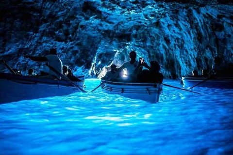 Capri grupo pequeño y gruta azul de Sorrento